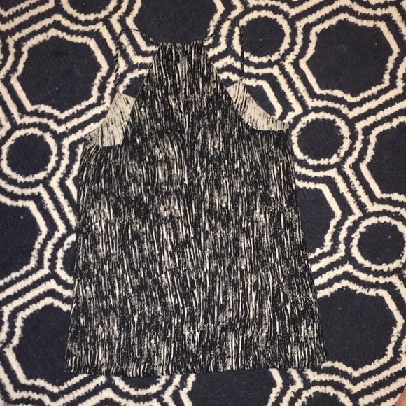 Express - Patterned Reversible Tank - Picture 6 of 8